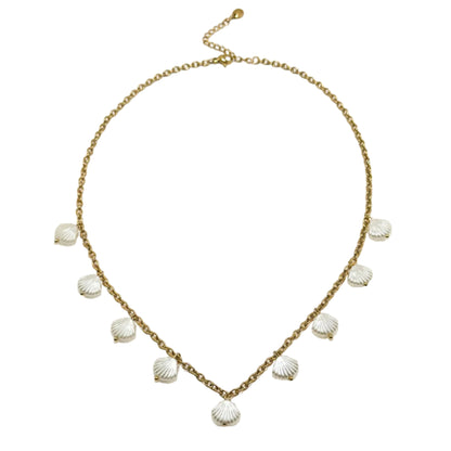 Collar con dijes de concha