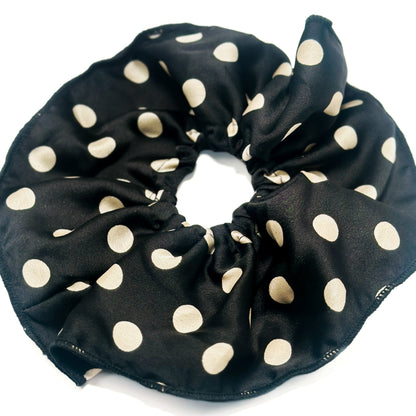 Maxi scrunchie polka dots